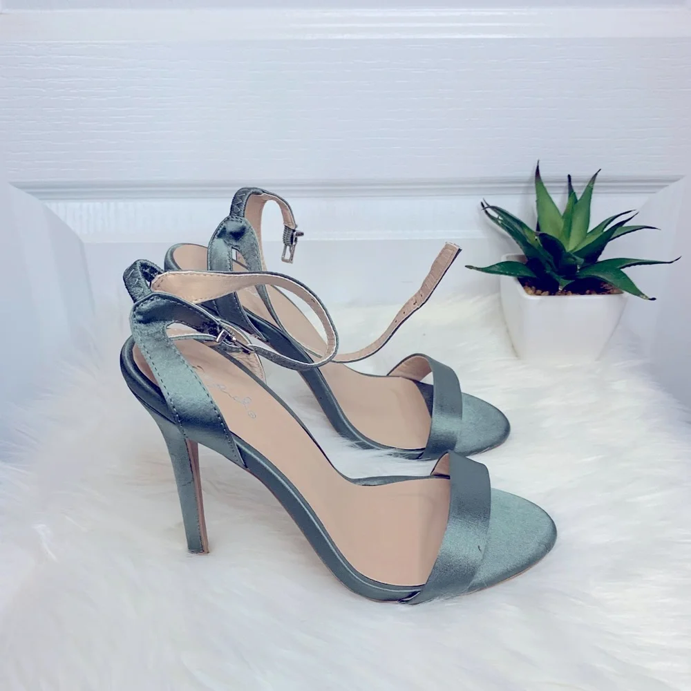 Rare Sea foam Green Satin Strap Sandal Heels - Picture 2 of 3